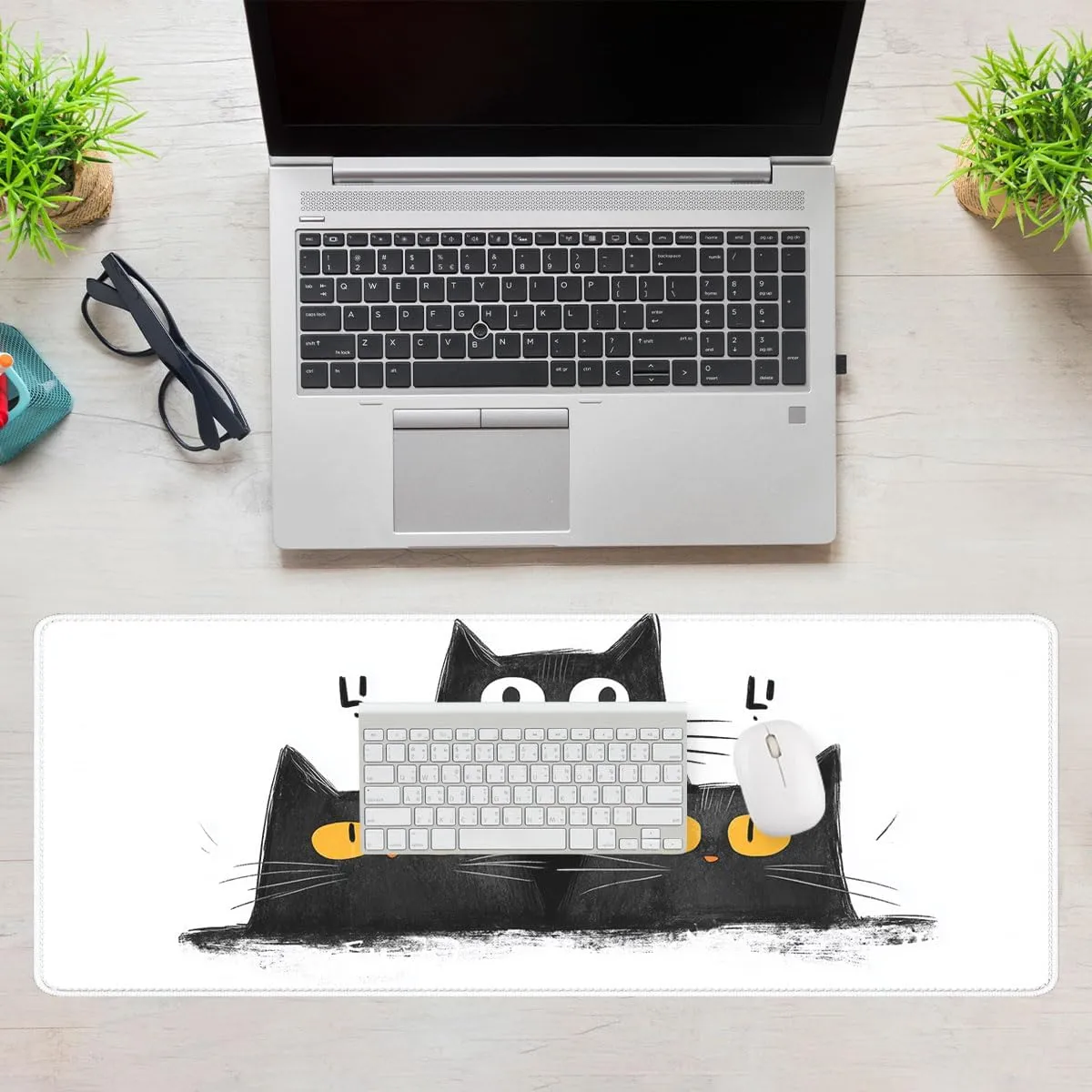Black Cat Desk Pad Mouse Pad Cartoon Cat Warm Happy Fun Atmosphere Large Gaming Mouse Mat with Stitched Edges,Non-Slip Waterproof Rubber Base Mous Mat Office Computer Keyboard Laptop Home