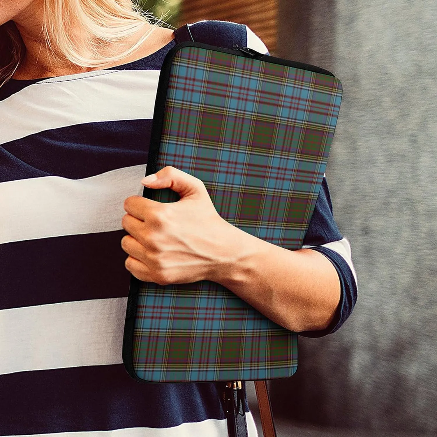 Black Watch Tartan Pattern All Print Hands Free Withdrawal Laptop Bag Unisex