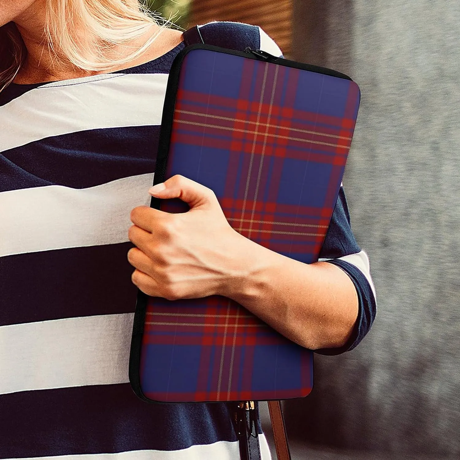 Checkered Black And White All Print Hands Free Withdrawal Laptop Bag Unisex