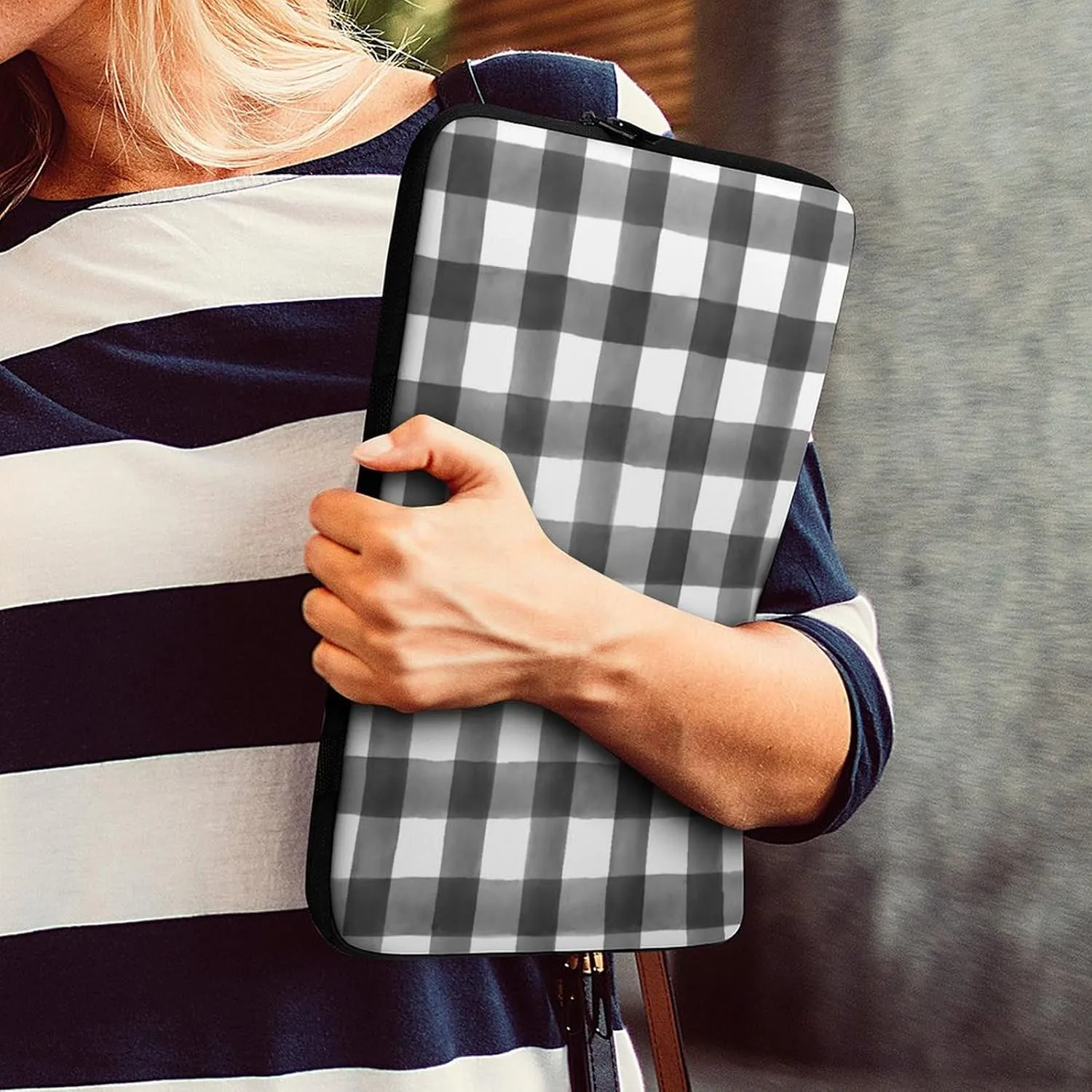 Checkered Black And White All Print Hands Free Withdrawal Laptop Bag Unisex