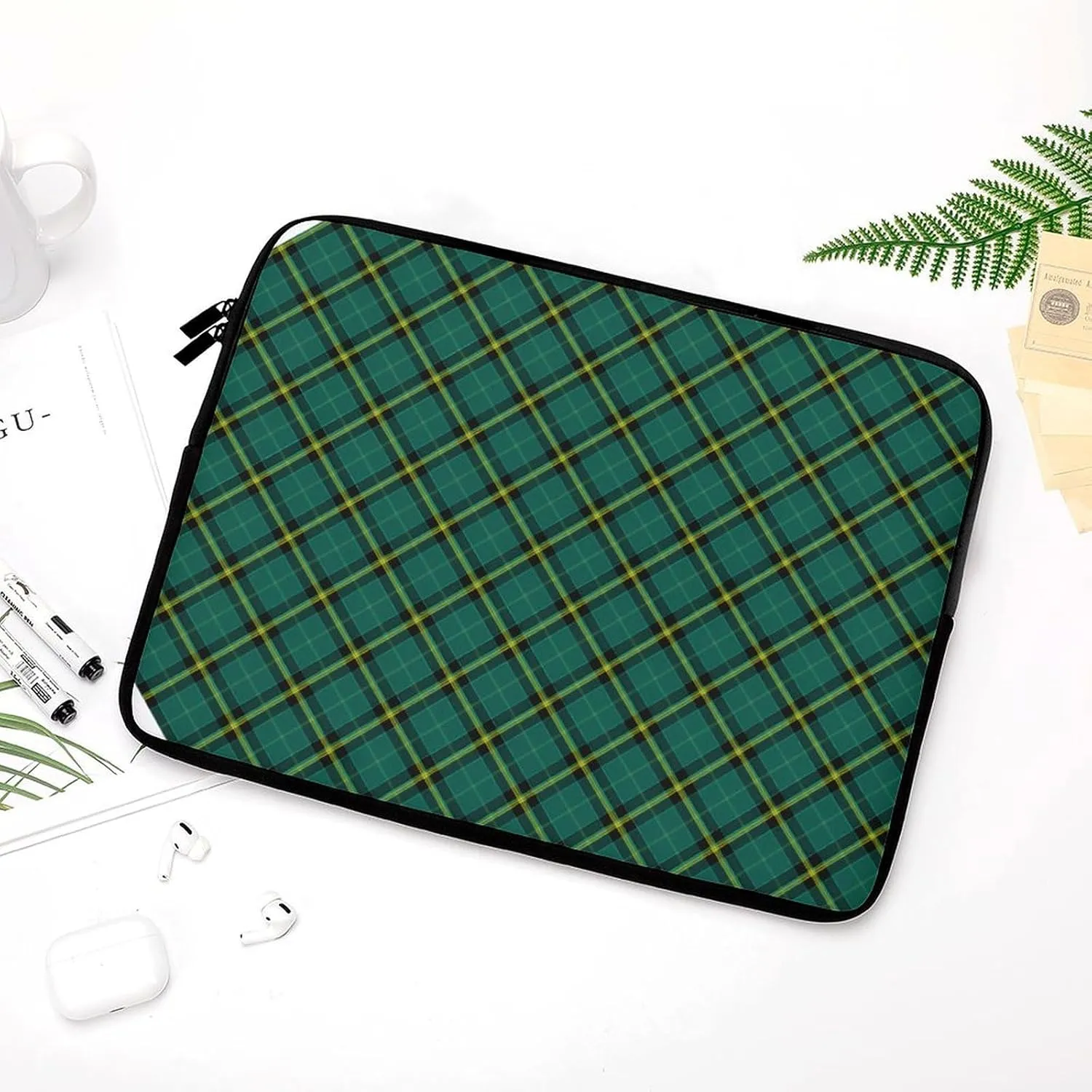 Clan MacArthur Arthur All Print Hands Free Withdrawal Laptop Bag Unisex