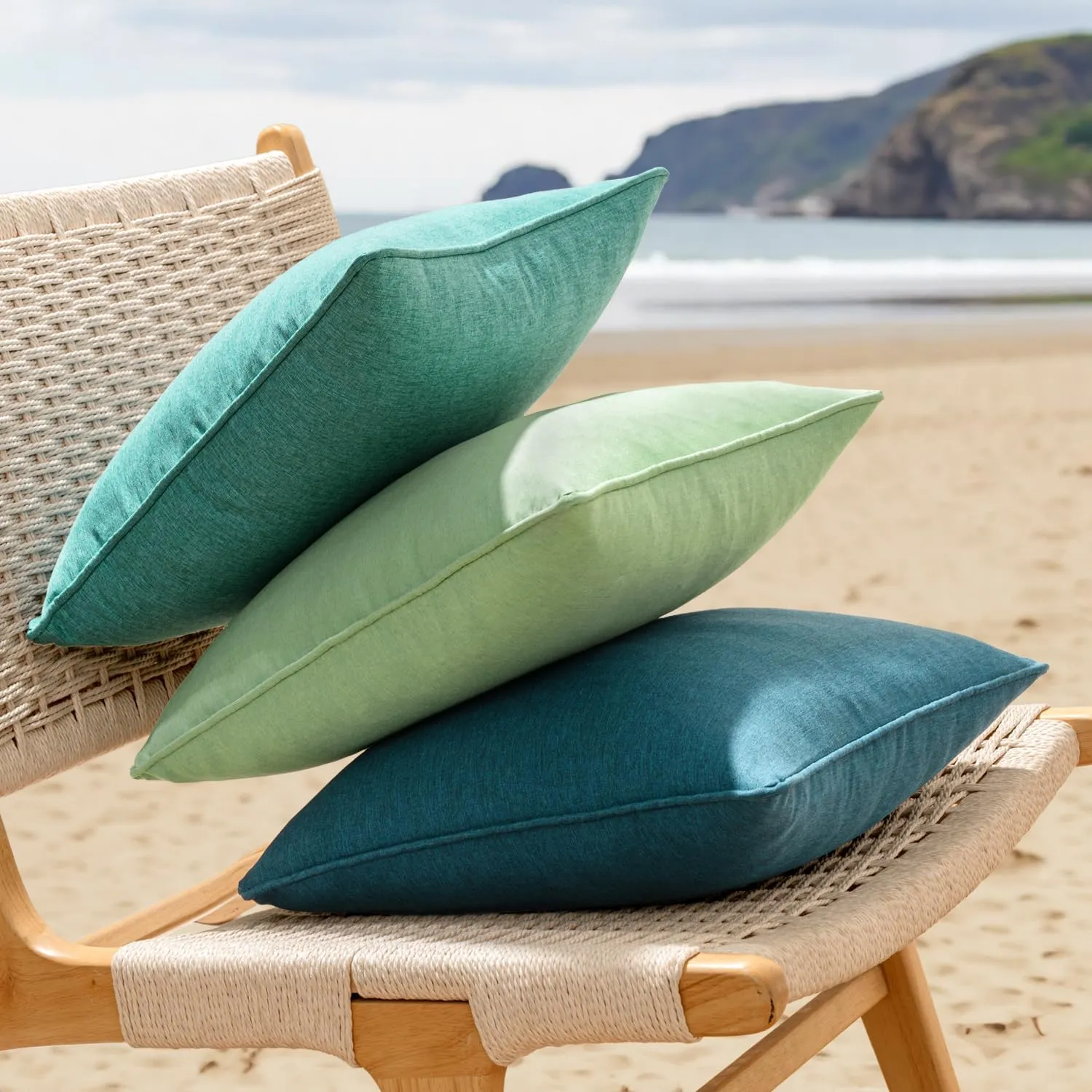 EMEMA Pack of 2 Decorative Outdoor Waterproof Throw Pillow Covers 20x20 Inch Solid Broadside Soft Outside Pillowcase Classic Cushion Cases for Patio Furniture Sunbrella for Balcony Decor Blue