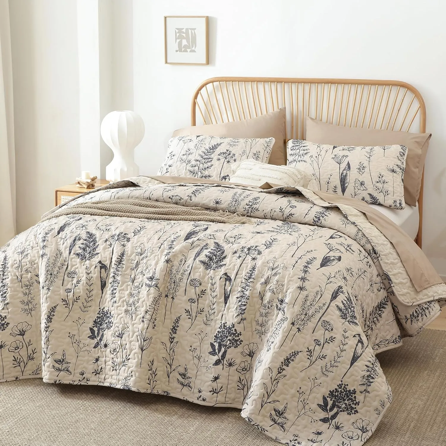 JANZAA Quilts Queen Size Beige Quilt Botanical with Floral Pattern Microfiber Bedspreads Queen Size 3 Pieces Lightweight Comforter Reversible Bedding Set, 1 Quilt 90x90 inches, 2 Pillowcases