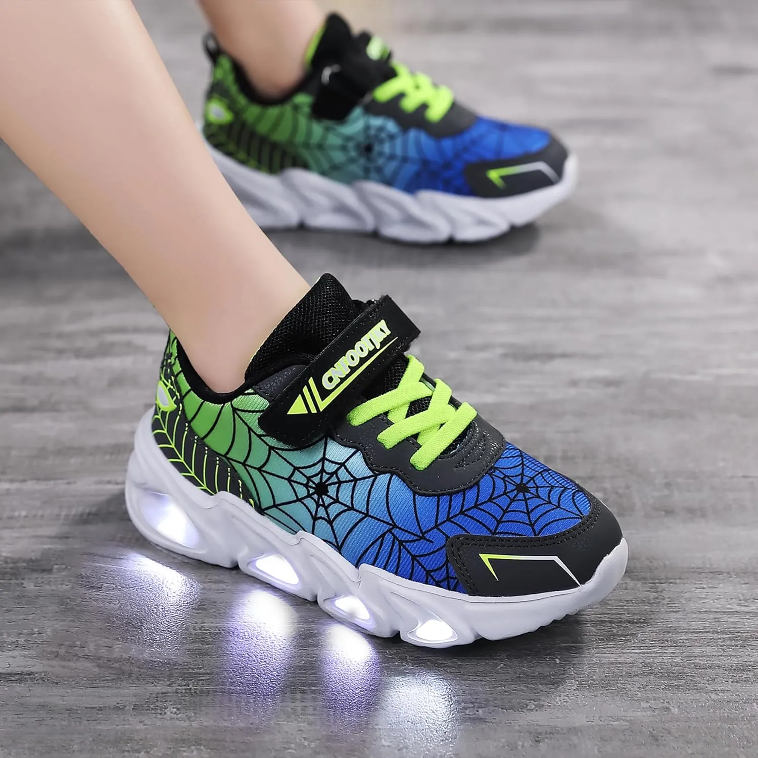 Light Up Shoes Toddler Girls Boys Lightweight LED Flashing Glitter Mesh Breathable Adorable Sneakers for Toddler/Little Kid