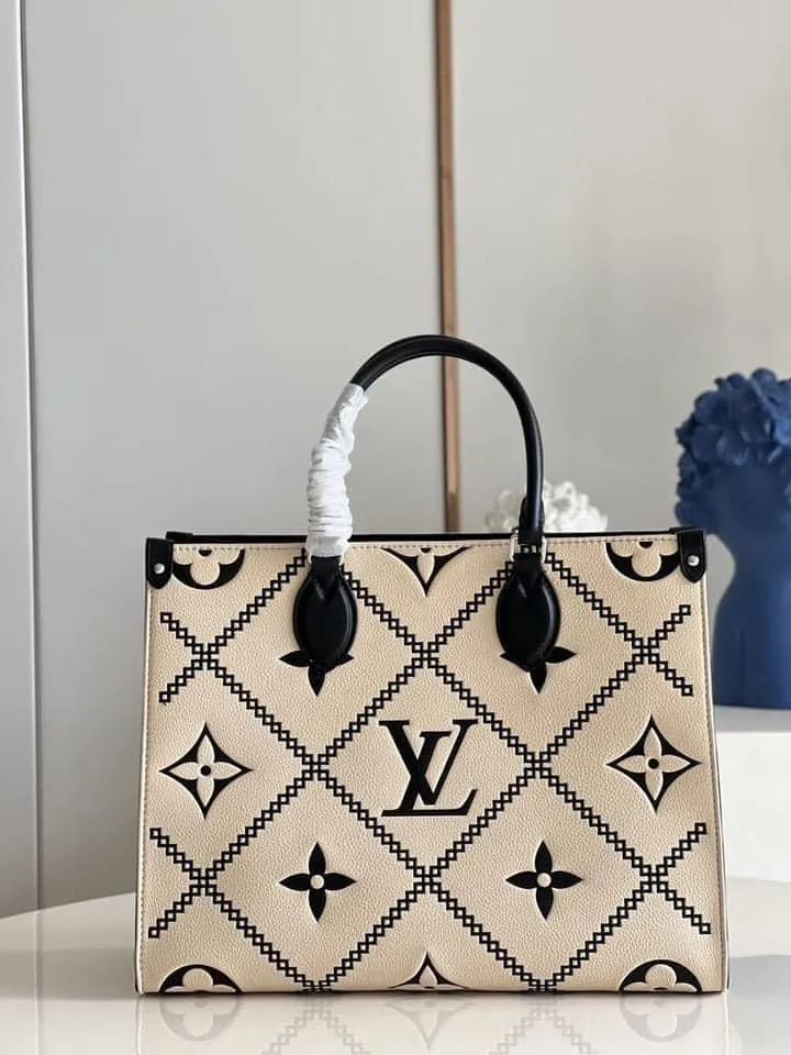 Louis Vuitton OnTheGo MM Bag