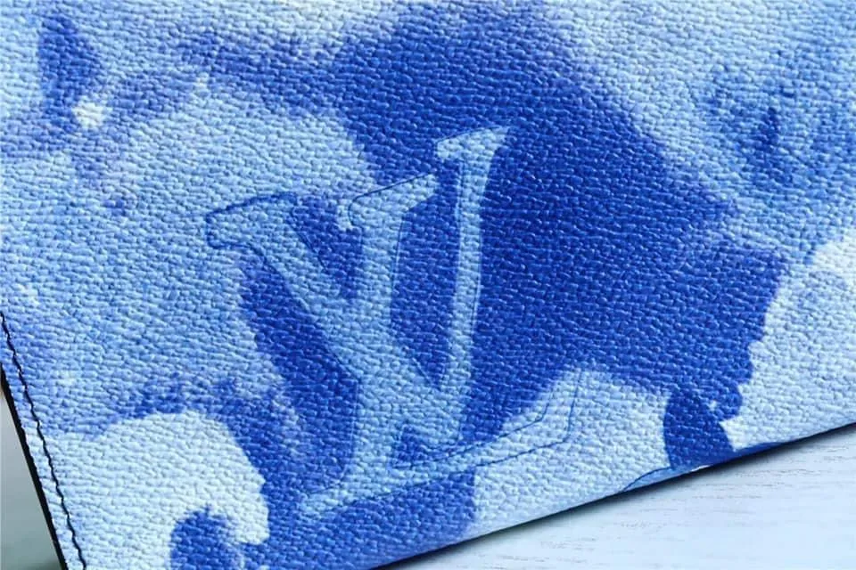 Louis Vuitton Pochette Voyage MM