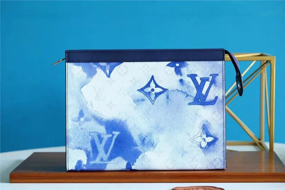 Louis Vuitton Pochette Voyage MM