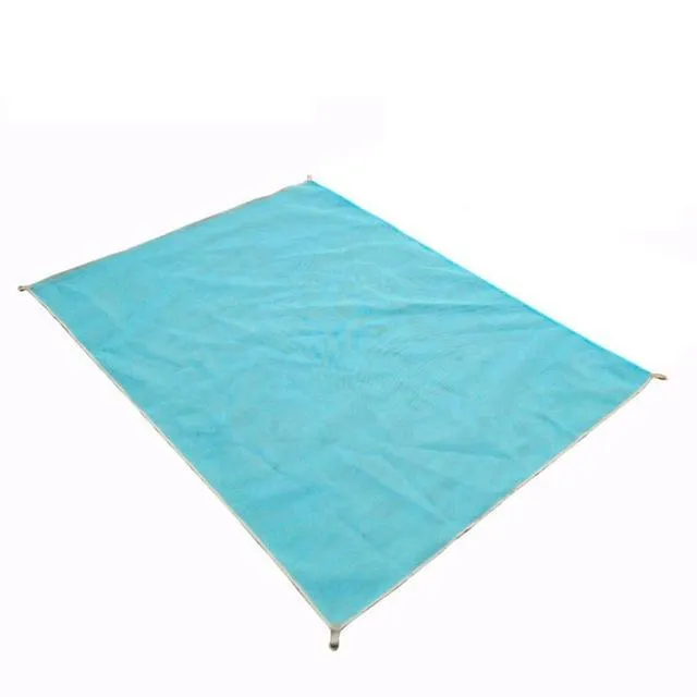 Magic Sand Free Beach Mat