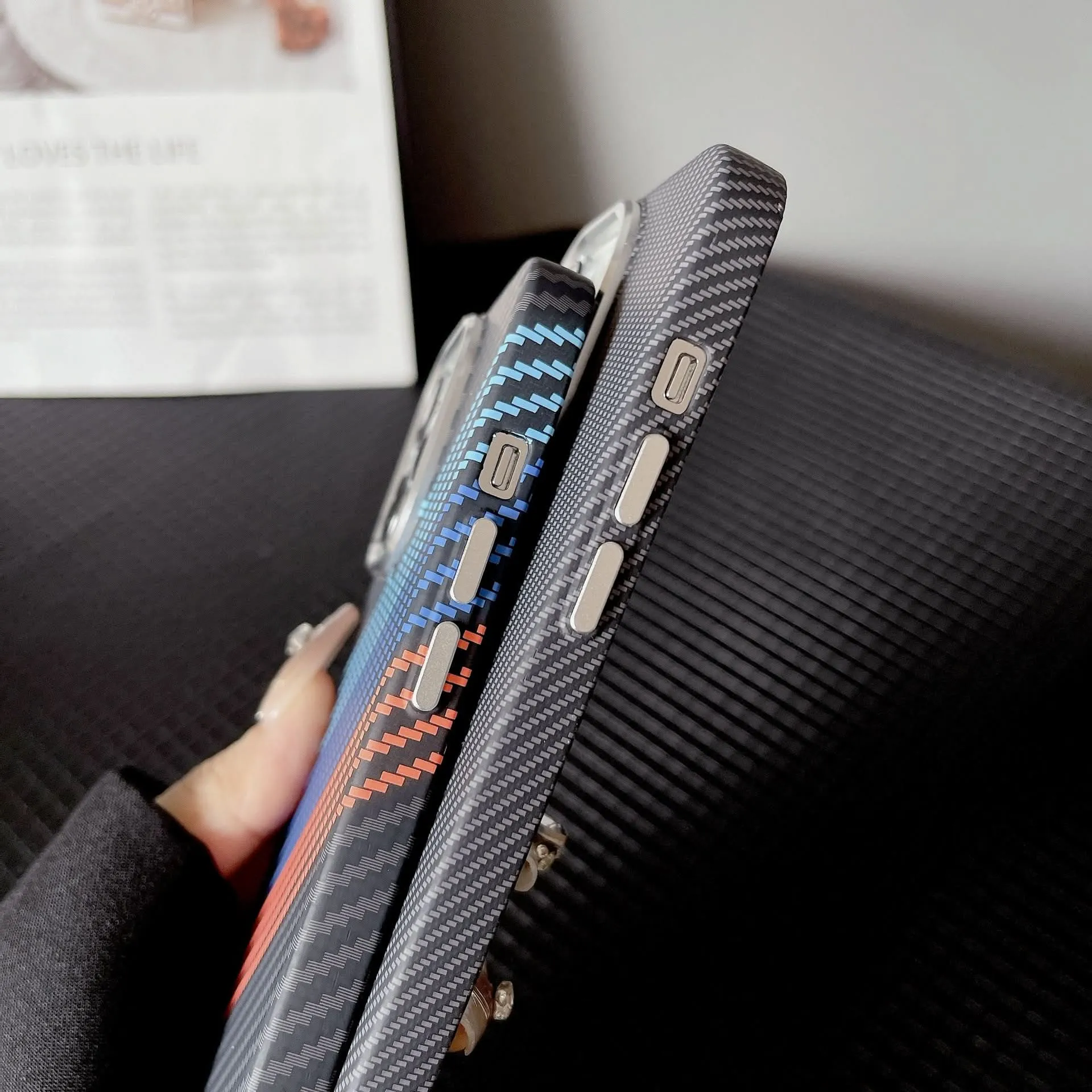 Magnetic Kevlar iPhone Case – Shockproof Carbon Fiber