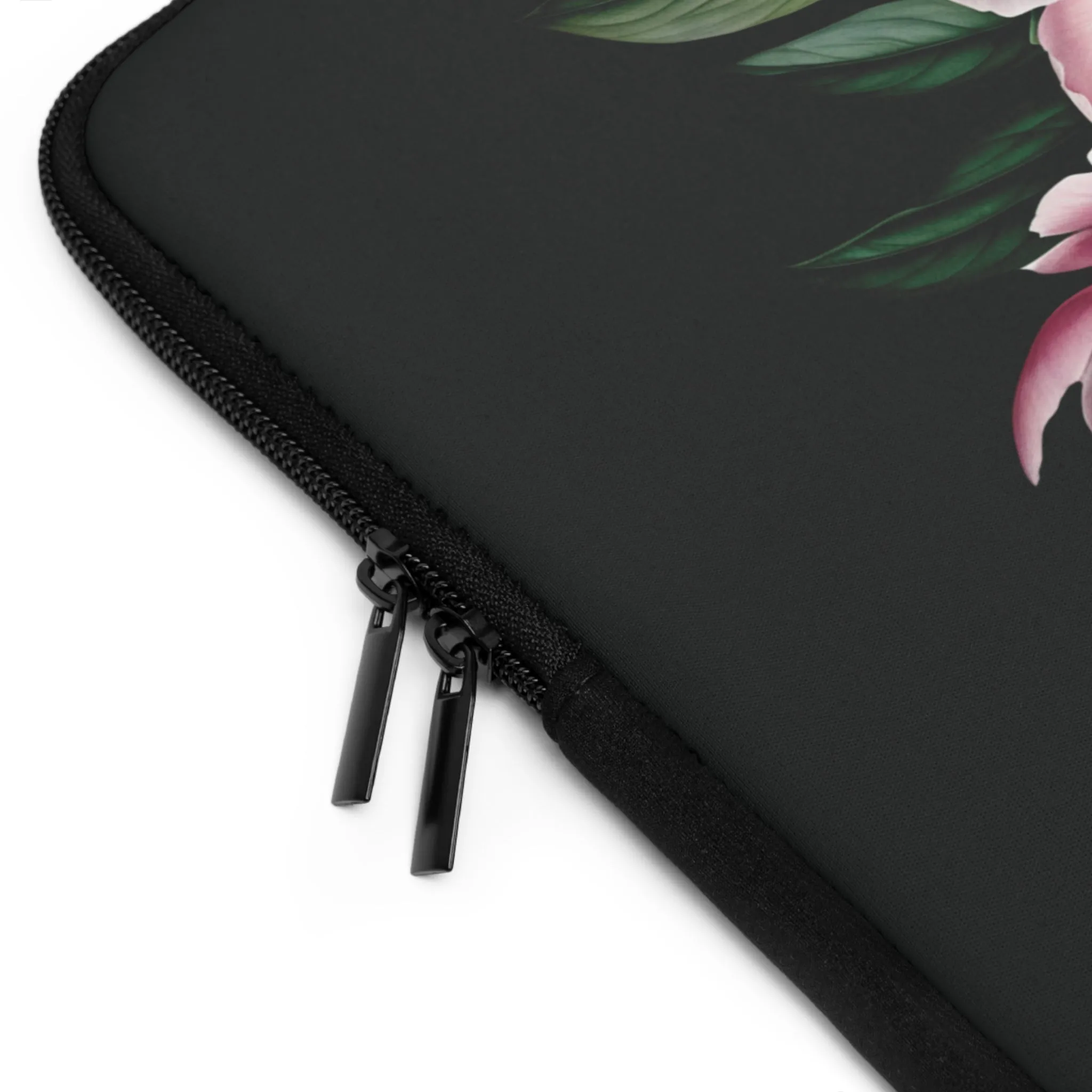 PEONY BLOOM DOLCE AMOUR ELEGANCE: LAPTOP COVER IN NOIR PINK