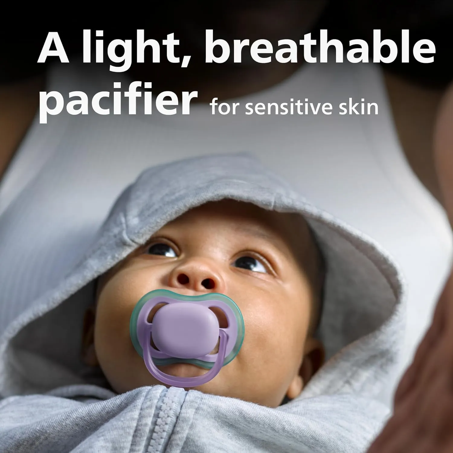Philips Avent Ultra Air Pacifier - 4 x Light, Breathable Baby Pacifiers for Babies Aged 0-6 Months, BPA Free with Sterilizer Carry Case, SCF085/51