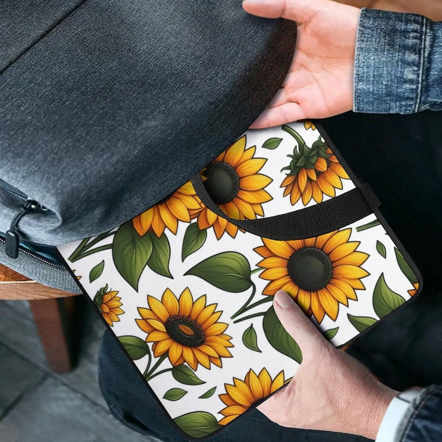 Red Christmas Pattern Laptop Sleeve Laptop Carrying Case Compatible Laptop Protective Bag with Handles