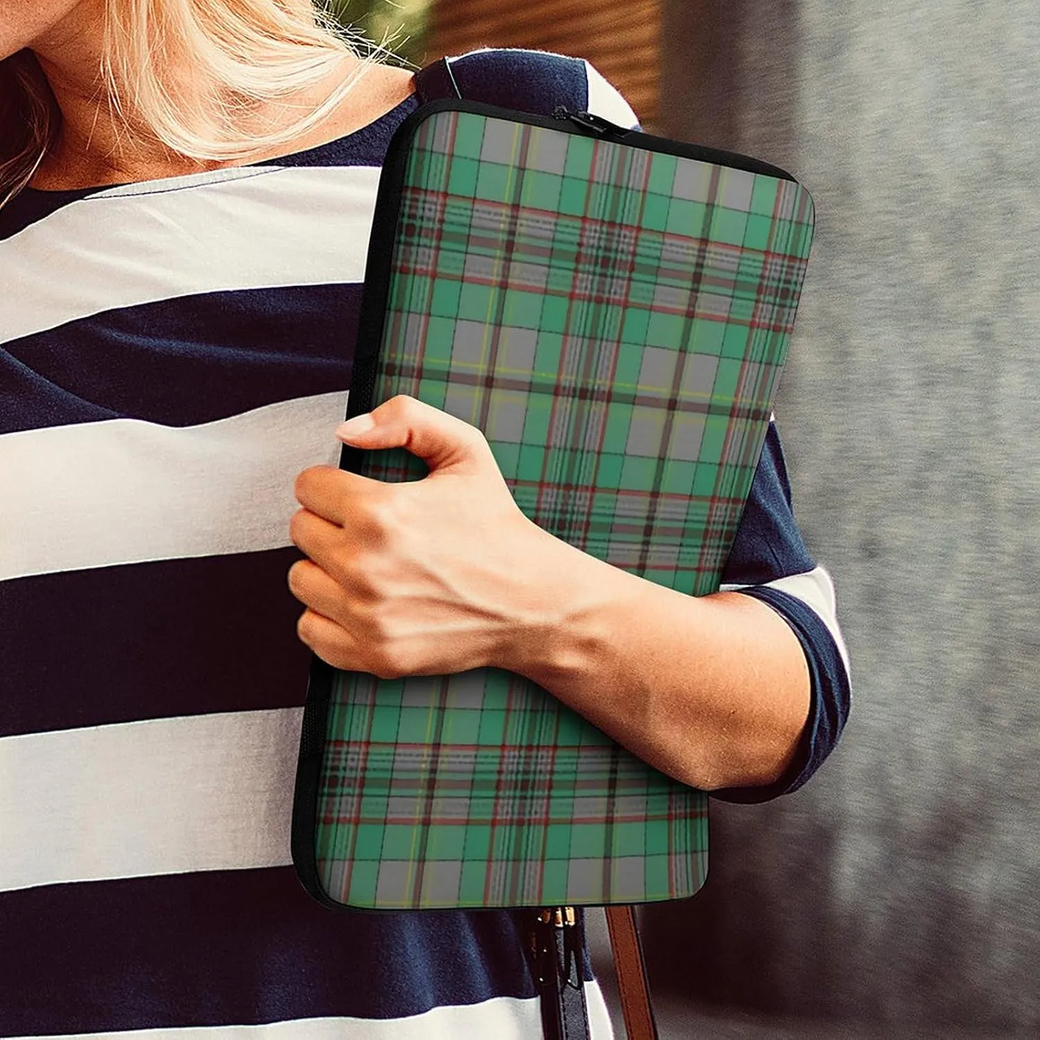 Royal Stewart Tartan All Print Hands Free Withdrawal Laptop Bag Unisex