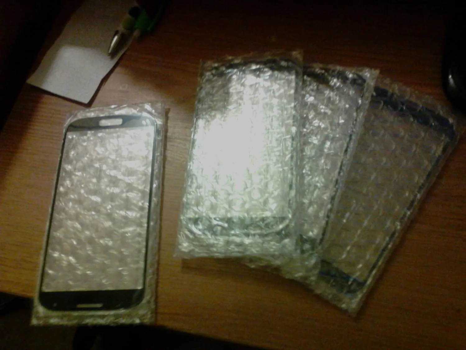 SPTSSGS3-WH VITREO Tempered Glass Screen Guard for Samsung Galaxy S III - 1 Pack - Retail Packaging - White