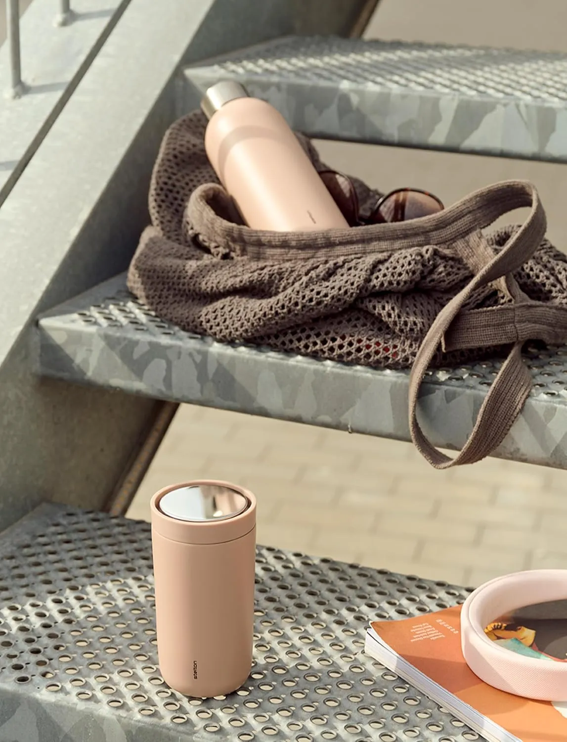 Stelton Keep Cool Thermos Flask, Thermal Drinking Bottle, Double-Walled Insulated Flask, Modern Design Thermal Mug for Water, Hot & Cold Drinks, Coffee, Tea, 0.6 L, Heather