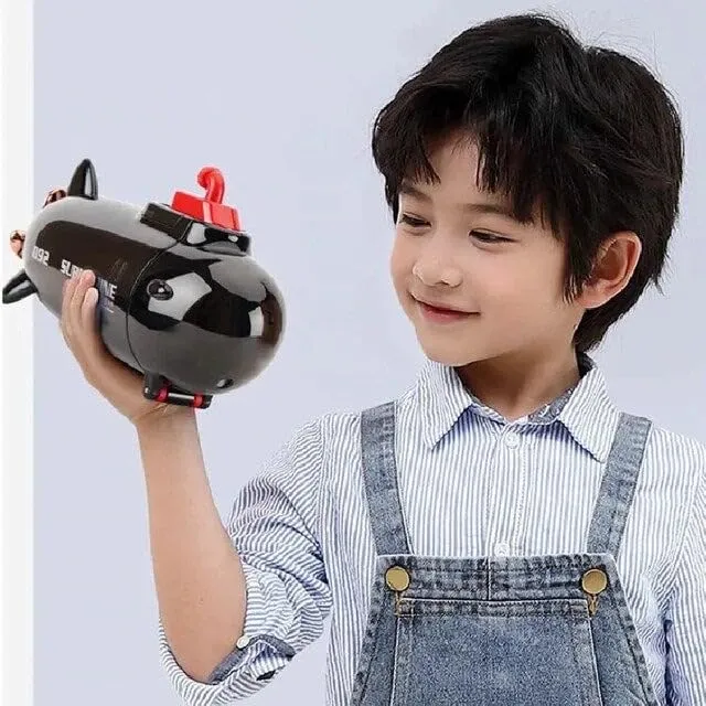 Stylish Submarine Shaped Plastic Water Bottle for Kids