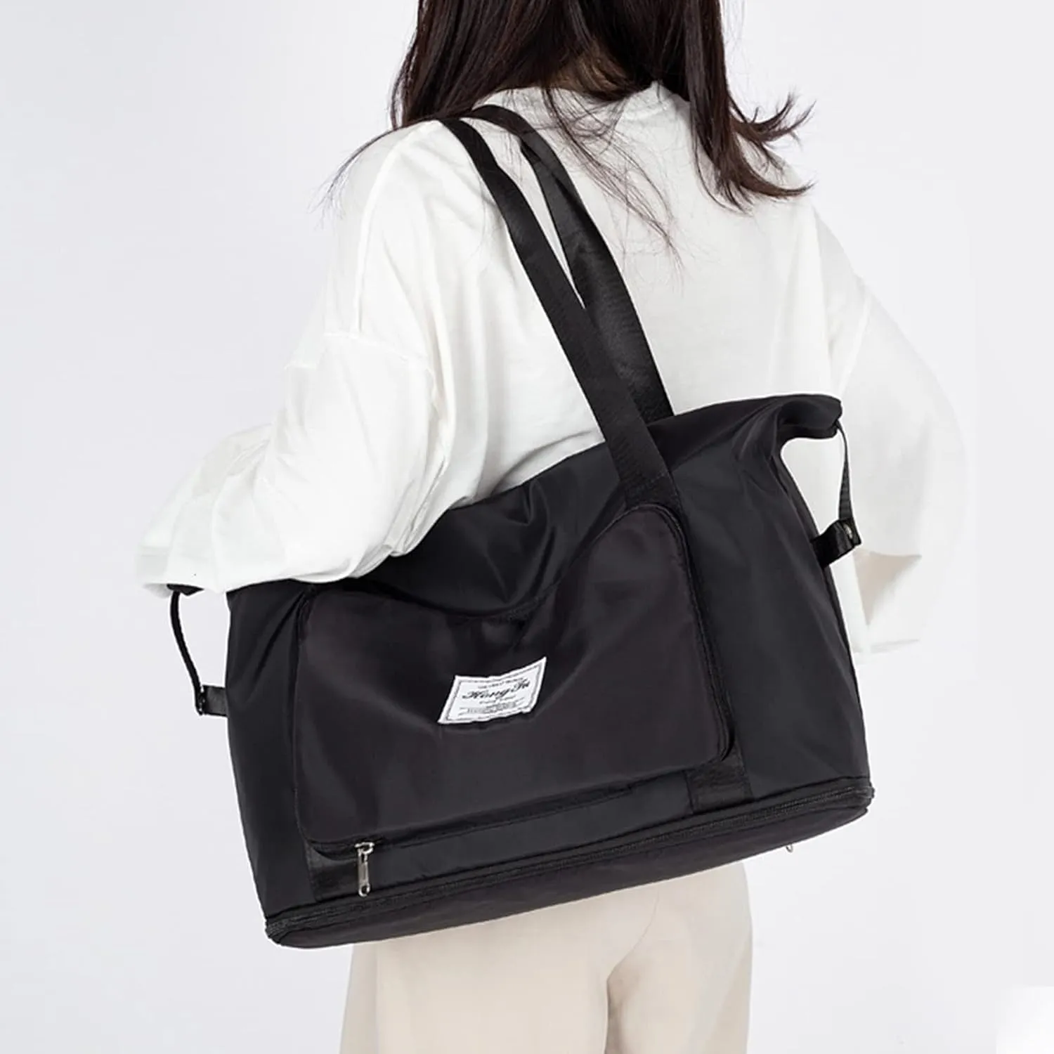 Travel Bag for Women Expandable Weekender Overnight Bag Carry on Sports Tote Gym Bag Waterproof Foldable Duffel Bag (Black)