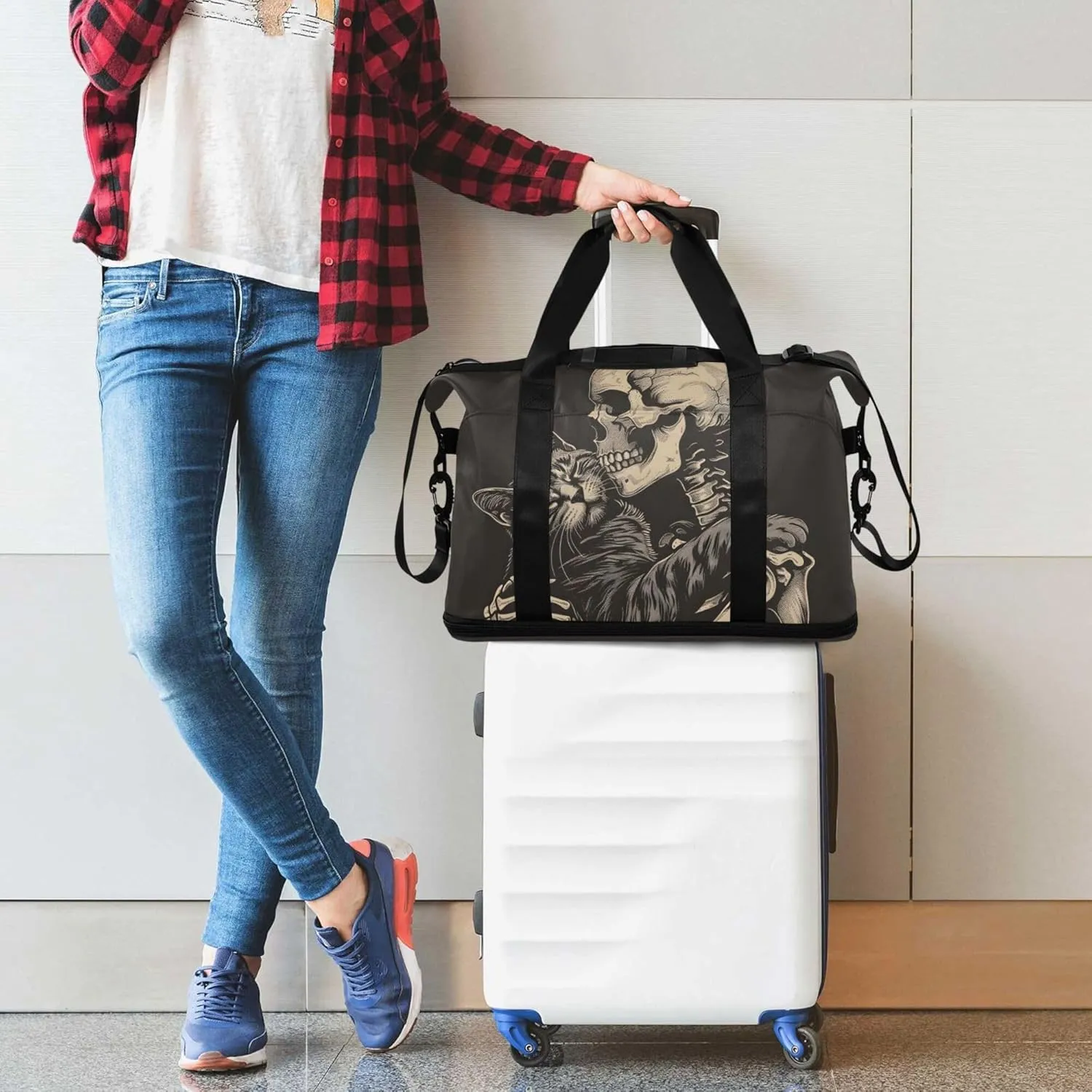 Travel Duffel Tote Bag Cat Snuggled Human Skeletal Skull Sports Duffel Bag with Wet Pocket Weekender Overnight Bag for Women Men Gym Bag, Carry On Bag Hospital Bag for Labor and Delivery