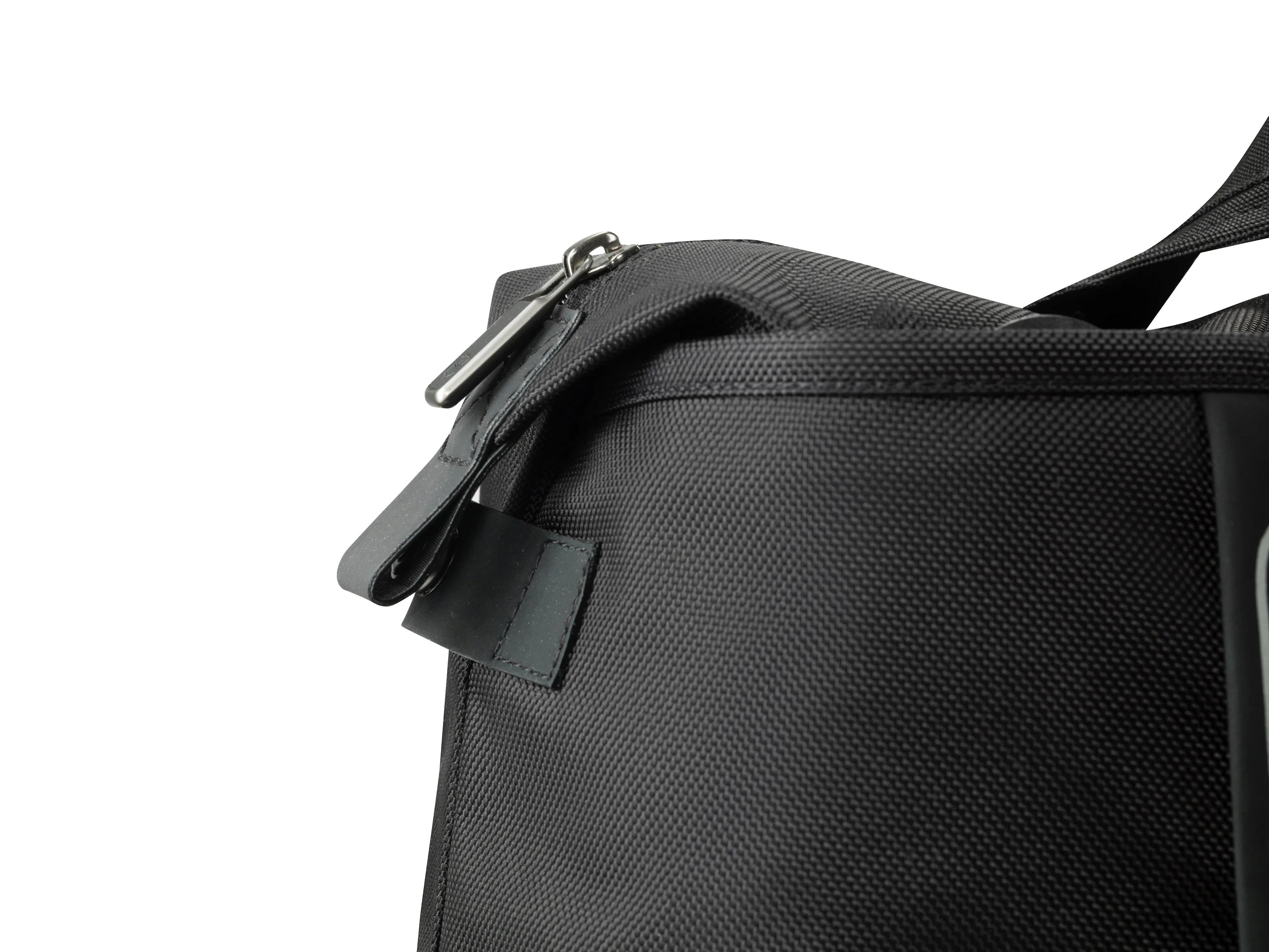 Victorinox Werks Traveler 6.0 Weekender Bag with Zipper Expansion