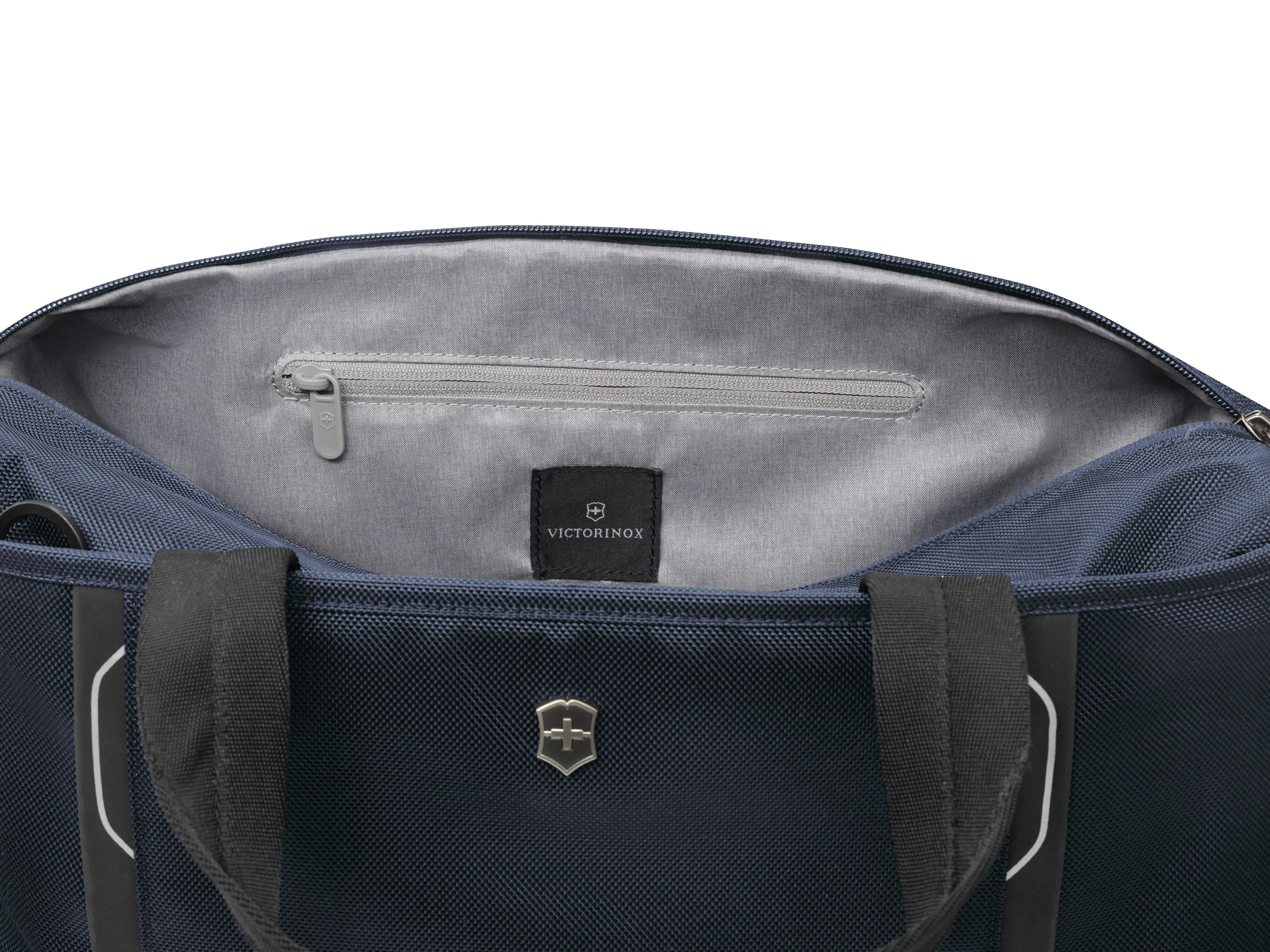 Victorinox Werks Traveler 6.0 Weekender Bag with Zipper Expansion