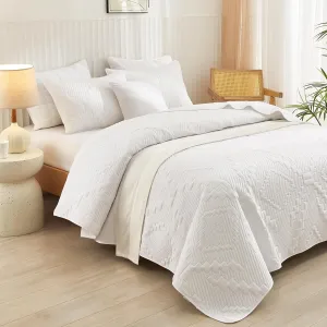 White Quilt King Size, Ultrasonic Oversized King Quilts with Pillow Shams, Soft Lightweight Summer Bedspread Coverlets for All Seasons, 3 Pieces (1 Quilt, 2 Pillow Shams)