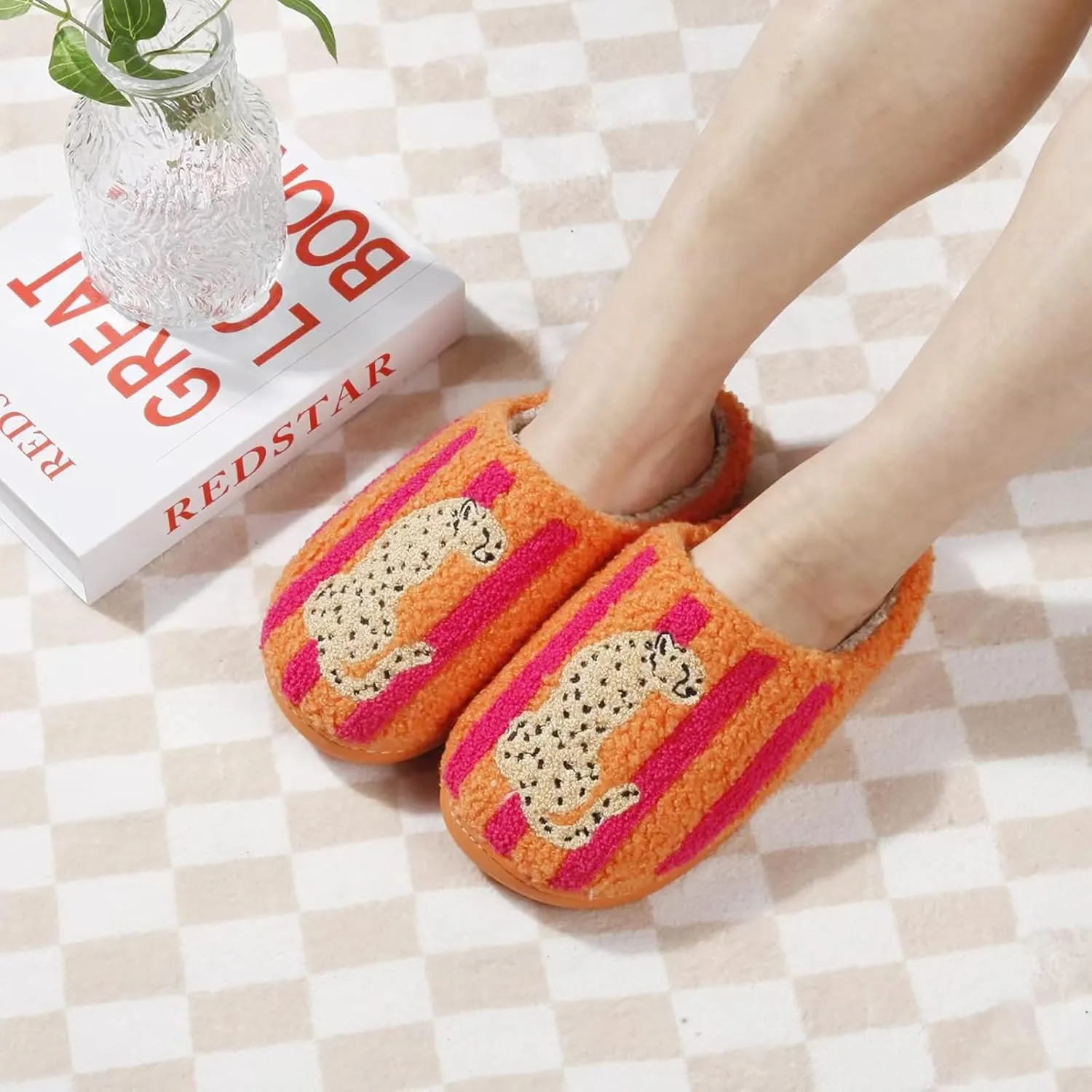 Women's & Men's Fluffy Plush Slippers - Cute Cartoon Animal House Slippers - Cuddly Warm Indoor/Outdoor Fuzzy Memory Foam Retro Home Couple Shoes